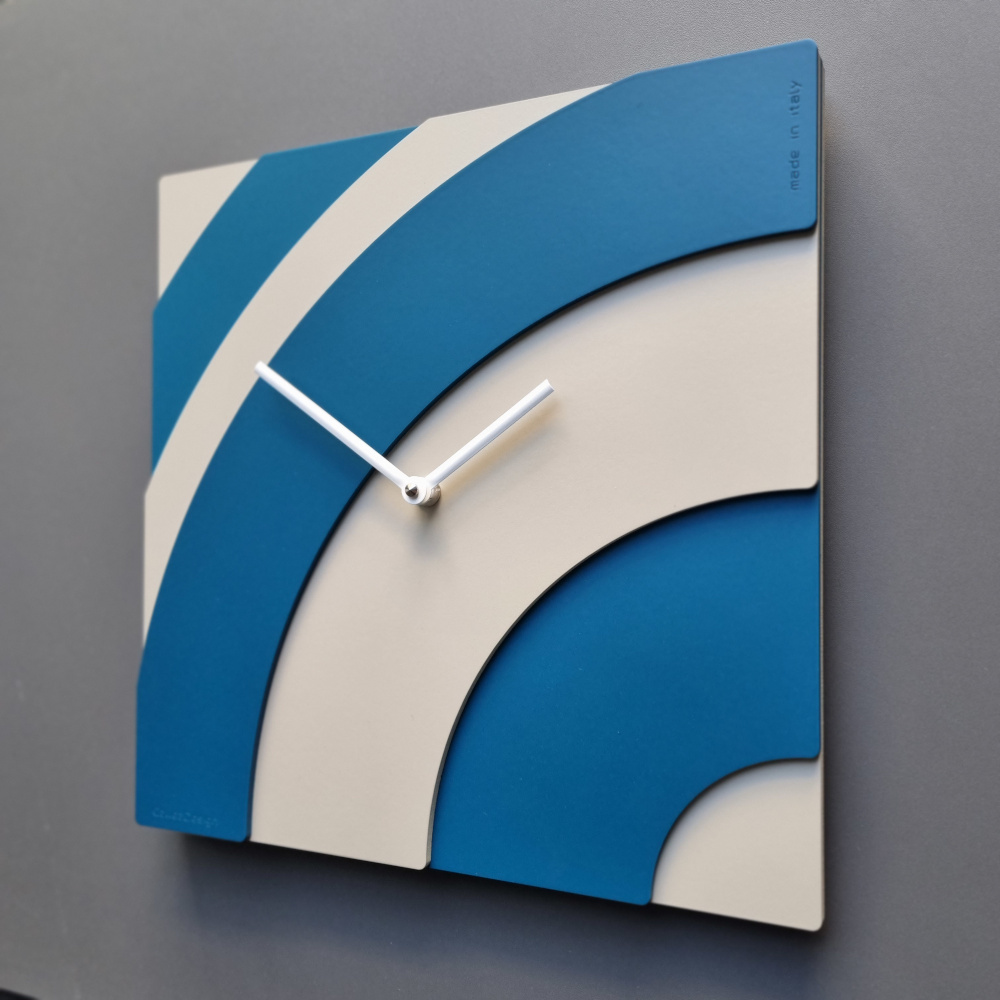 side view of the Waves wall clock by CalleaDesign